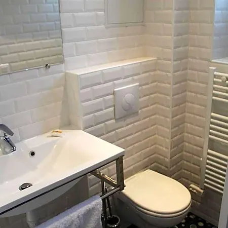 Les Toits De