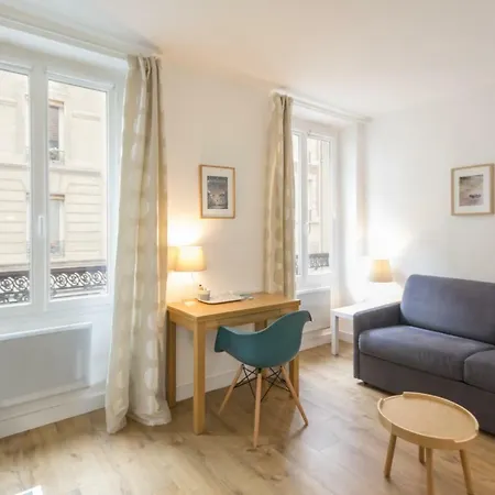 Bed and breakfast Les Toits De París