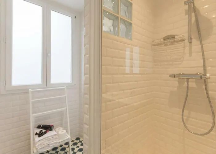 Les Toits De Couette-café Paris