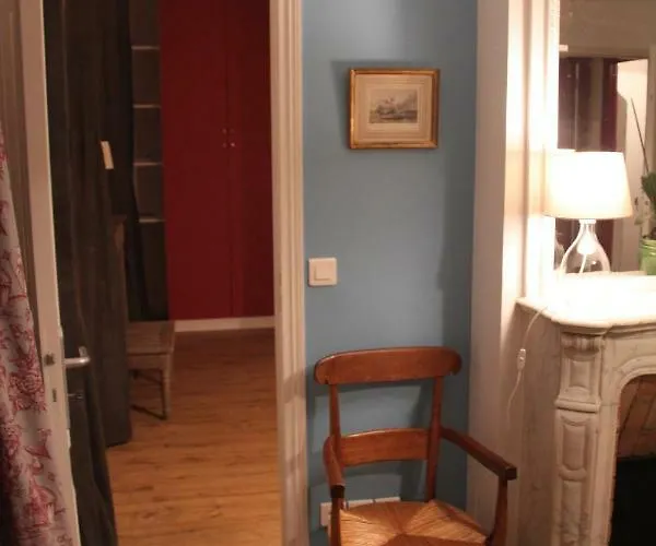 Alojamento de Acomodação e Pequeno-almoço Les Toits De Paris