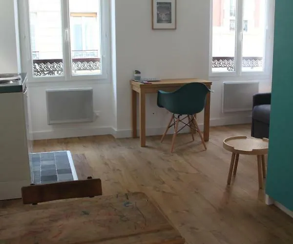 Les Toits De Frühstückspension Paris